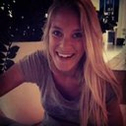 Linda R.